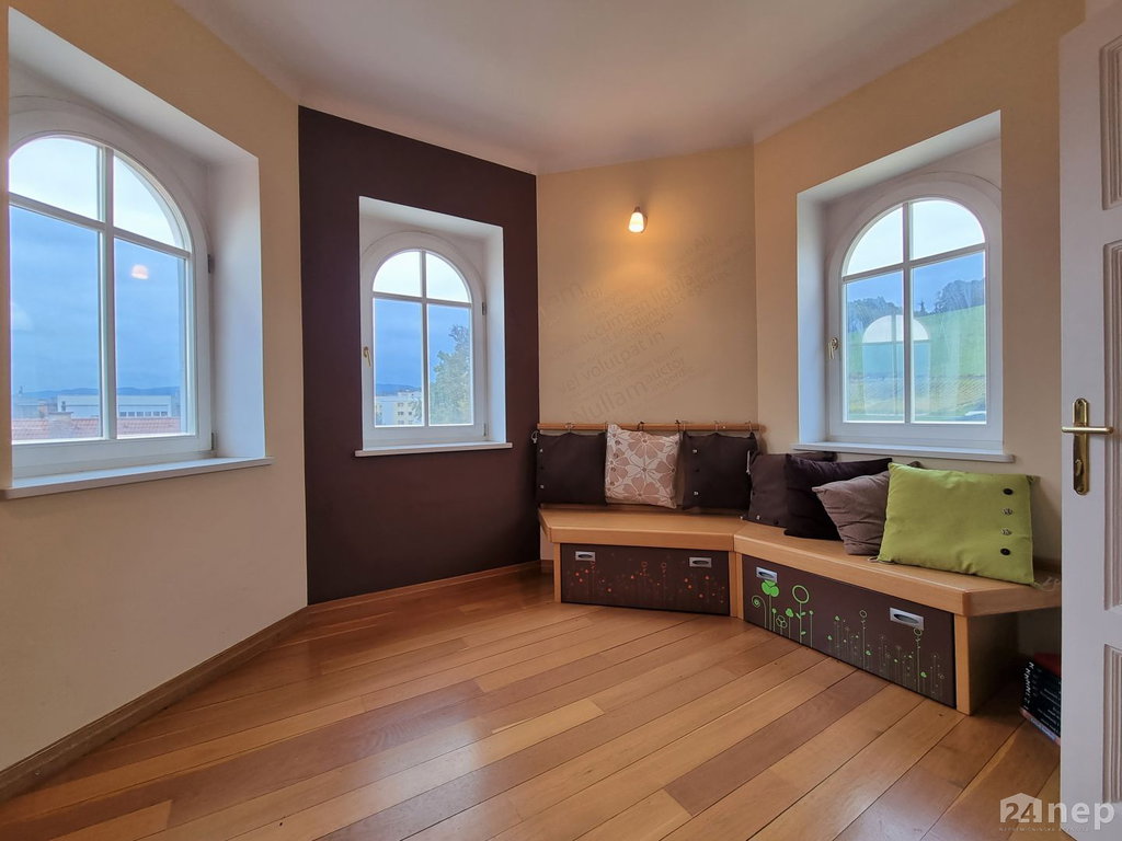 #4 - Stare meščanske vile: Veličastne po videzu in tudi ceni