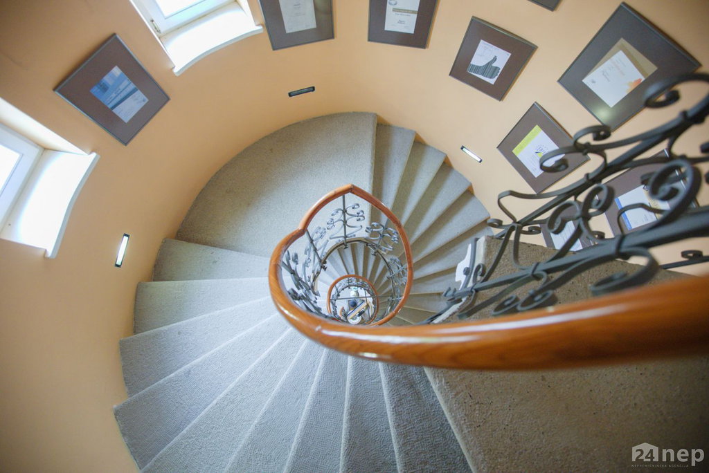 #3 - Stare meščanske vile: Veličastne po videzu in tudi ceni