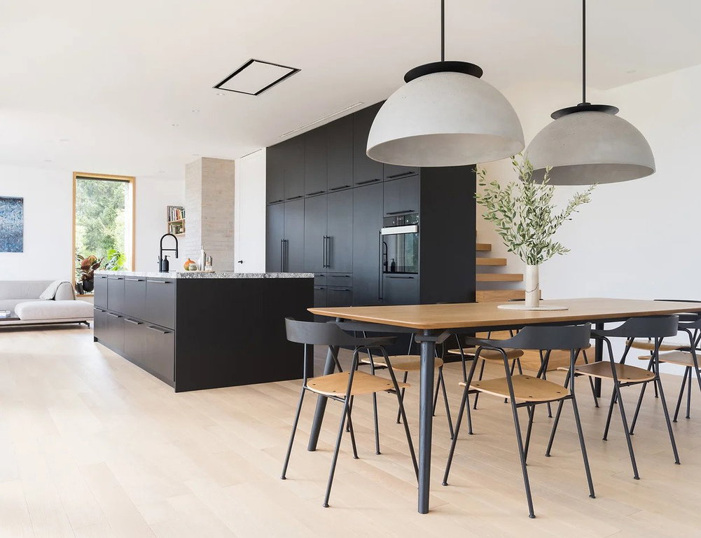 #1 - Med slikovitimi griči.