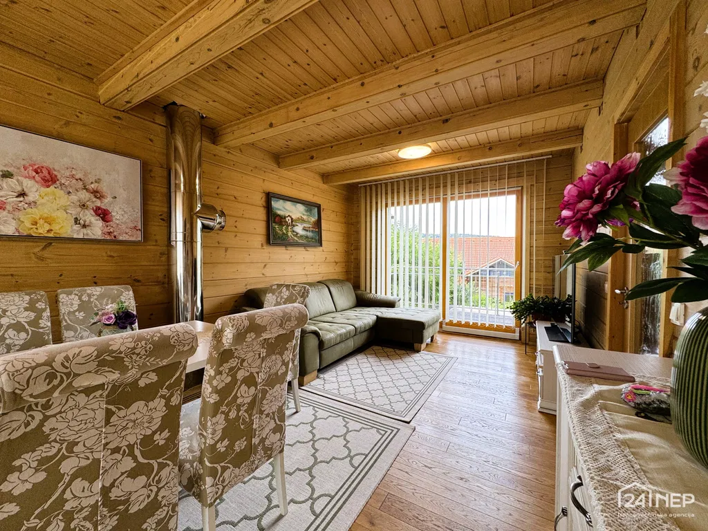 #1 - Finska hiša v Račah – kjer se sodobnost sreča z naravo