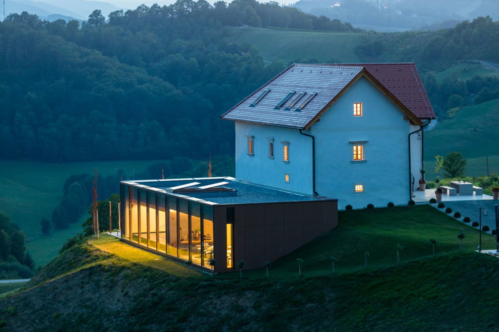 #6 - Kako štiristo let stara zidanica postane butični hotel z bazenom?