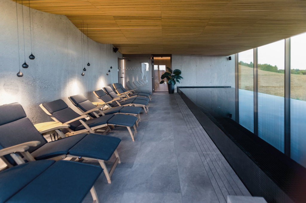 #5 - Kako štiristo let stara zidanica postane butični hotel z bazenom?