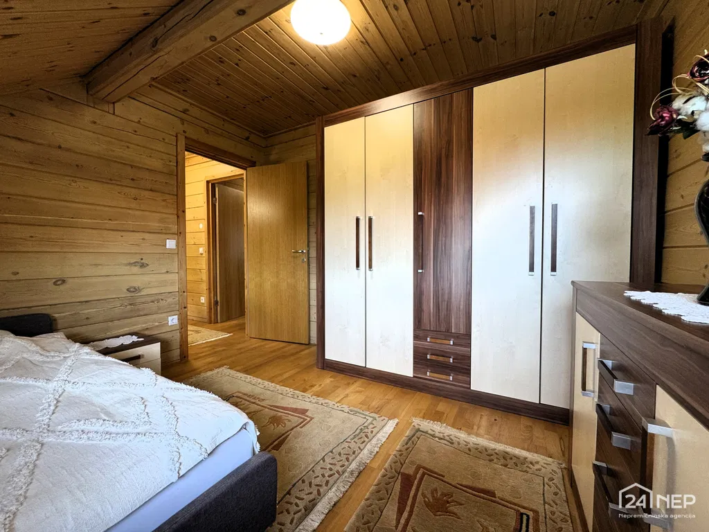 #5 - Finska hiša v Račah – kjer se sodobnost sreča z naravo