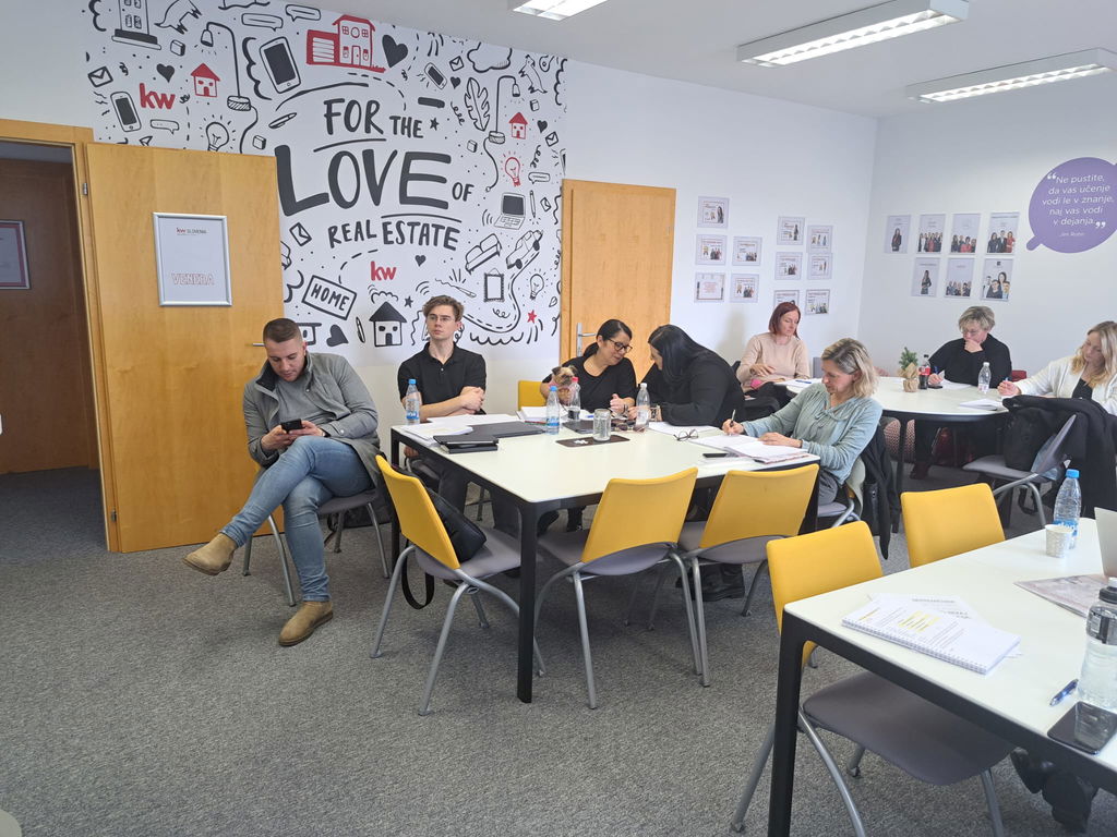 #4 - IGNITE 2.0 ENERGIČNI TRENINGI 20 SEJ #4 - IGNITE 2.0 ENERGIČNI TRENINGI 20 SEJ