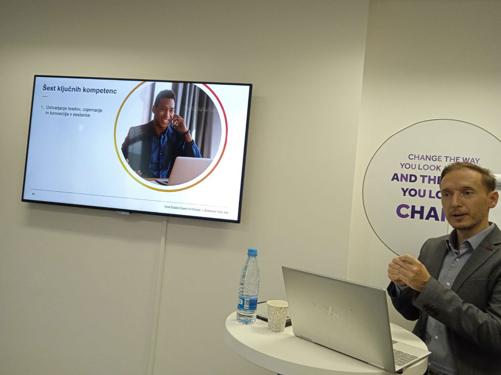 #8 - IGNITE 2.0 ENERGIČNI TRENINGI 20 SEJ #8 - IGNITE 2.0 ENERGIČNI TRENINGI 20 SEJ