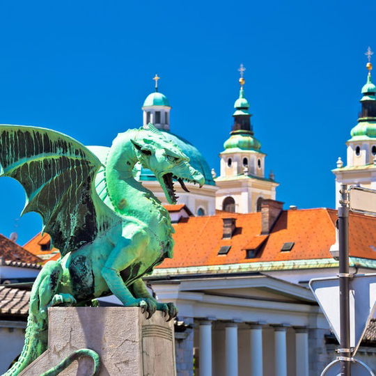 #2 - Analiza ljubljanskega nepremičninskega trga #2 - Analiza ljubljanskega nepremičninskega trga