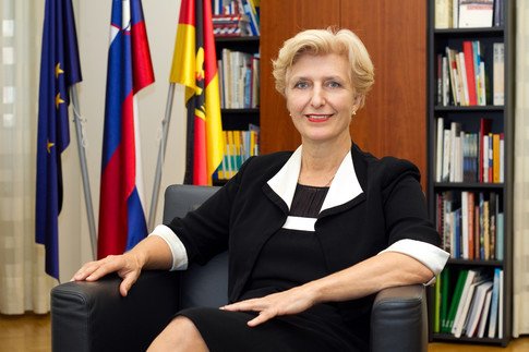 #1 - Intervju z nje. eksc. dr. Anna Elisabeth Prinz, veleposlanico Zvezne republike Nemčije
