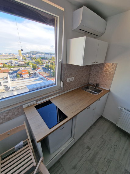 Lokacija: Ljubljana mesto, Šiška, Dravlje