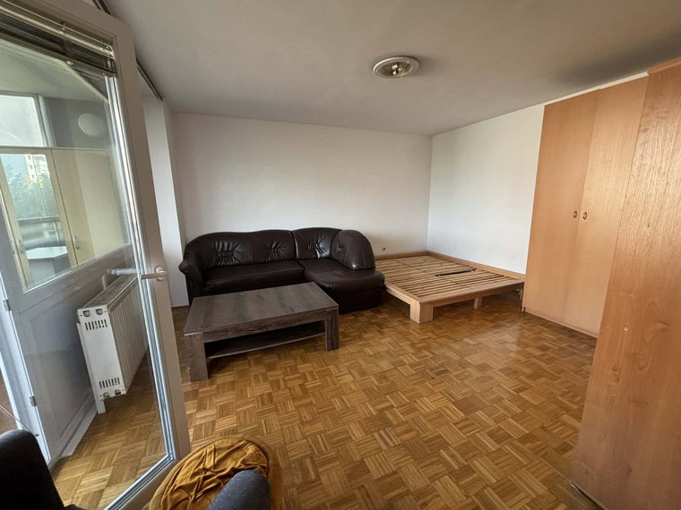 Lokacija: Ljubljana mesto, Šiška, Dravlje