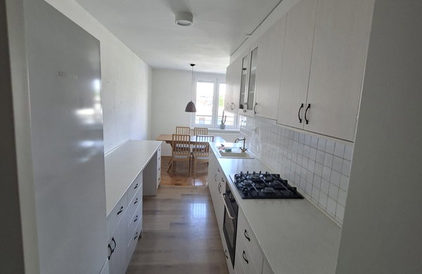 Lokacija: Ljubljana mesto, Bežigrad, Bežigrad