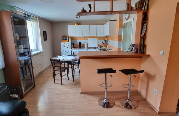 Lokacija: Ljubljana mesto, Center, Prule