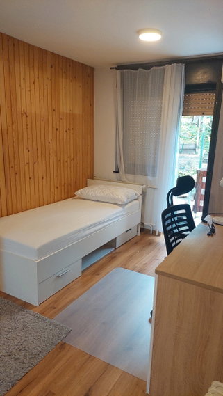Lokacija: Ljubljana mesto, Bežigrad, Stožice