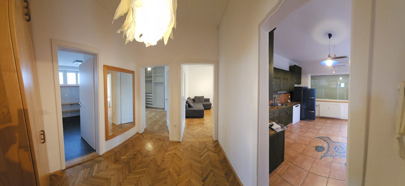 Lokacija: Ljubljana mesto, Šiška, Šentvid