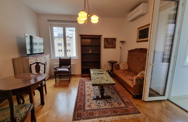 Lokacija: Ljubljana mesto, Center, Center