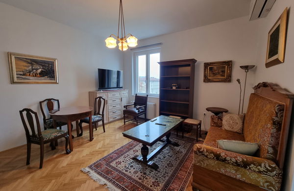 Lokacija: Ljubljana mesto, Center, Center