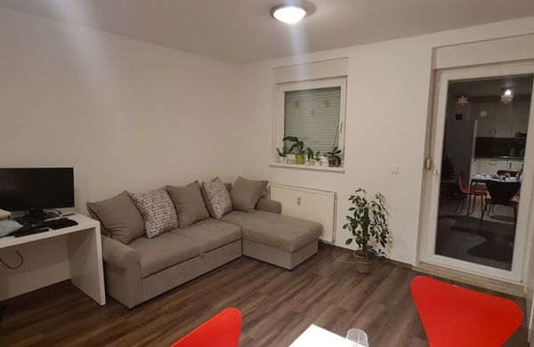 Lokacija: Ljubljana mesto, Šiška, Vižmarje