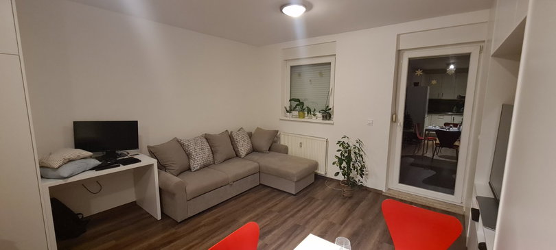 Lokacija: Ljubljana mesto, Šiška, Šentvid