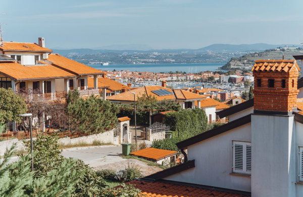 Lokacija: Obalno - kraška, Izola, Jagodje