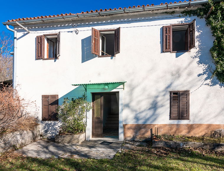 Location: Coastal-Karst, Koper, Praproče