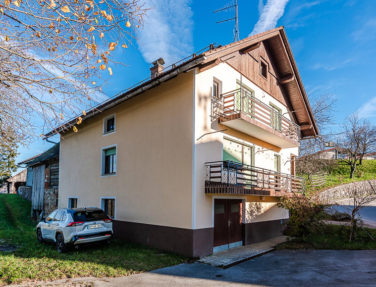 Lokacija: Ljubljana okolica, Dobrova - Polhov Gradec, Šentjošt nad Horjulom