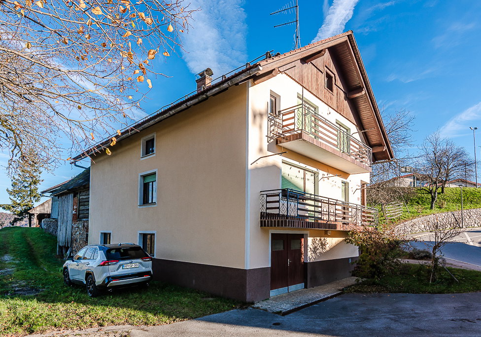 Lokacija: Ljubljana okolica, Dobrova - Polhov Gradec, Šentjošt nad Horjulom