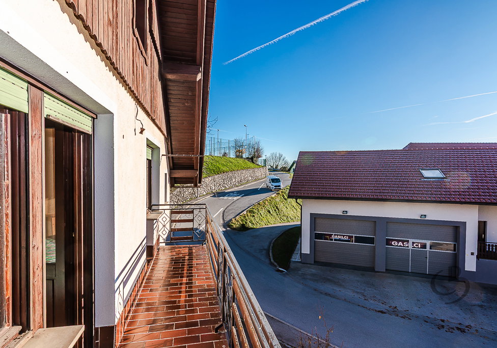 Lokacija: Ljubljana okolica, Dobrova - Polhov Gradec, Šentjošt nad Horjulom