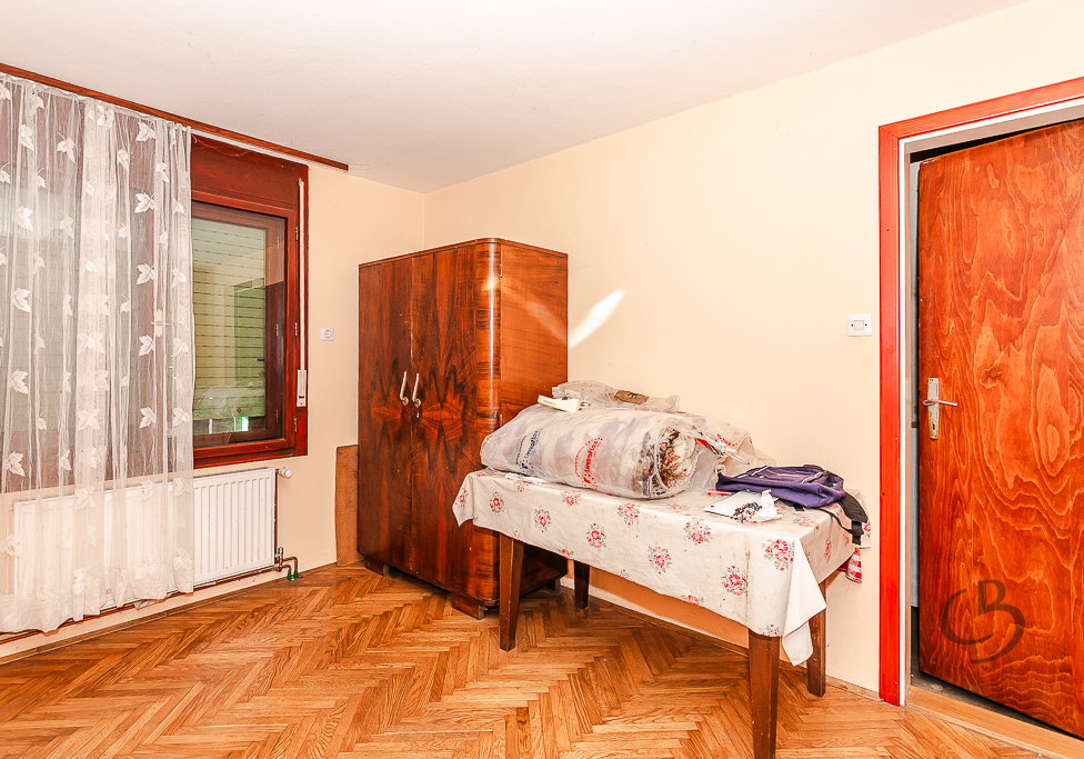 Lokacija: Ljubljana okolica, Dobrova - Polhov Gradec, Šentjošt nad Horjulom