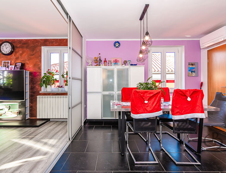 Lokacija: Obalno - kraška, Koper, Hrvatini