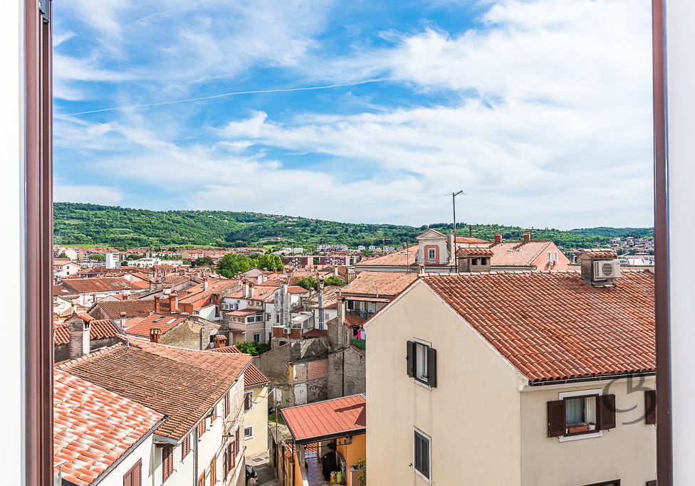 Location: Obalno - kraška, Izola, Center