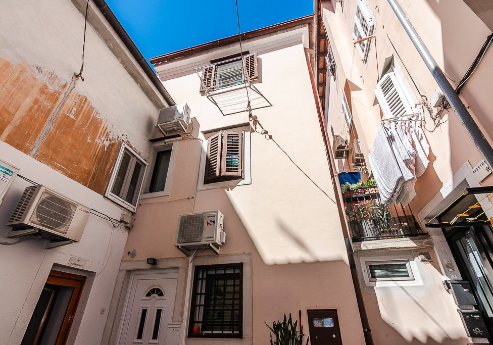 Location: Прибрежная карстовая, Piran, Center