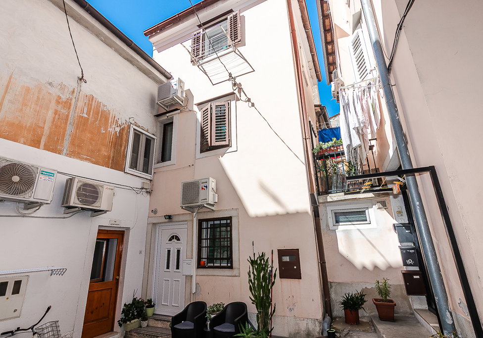 Location: Прибрежная карстовая, Piran, Center