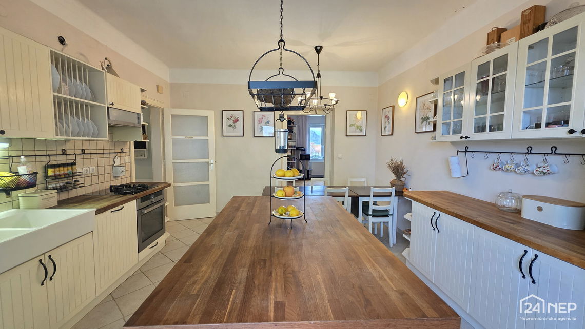 Lokacija: Gorenjska, Kranj, Center