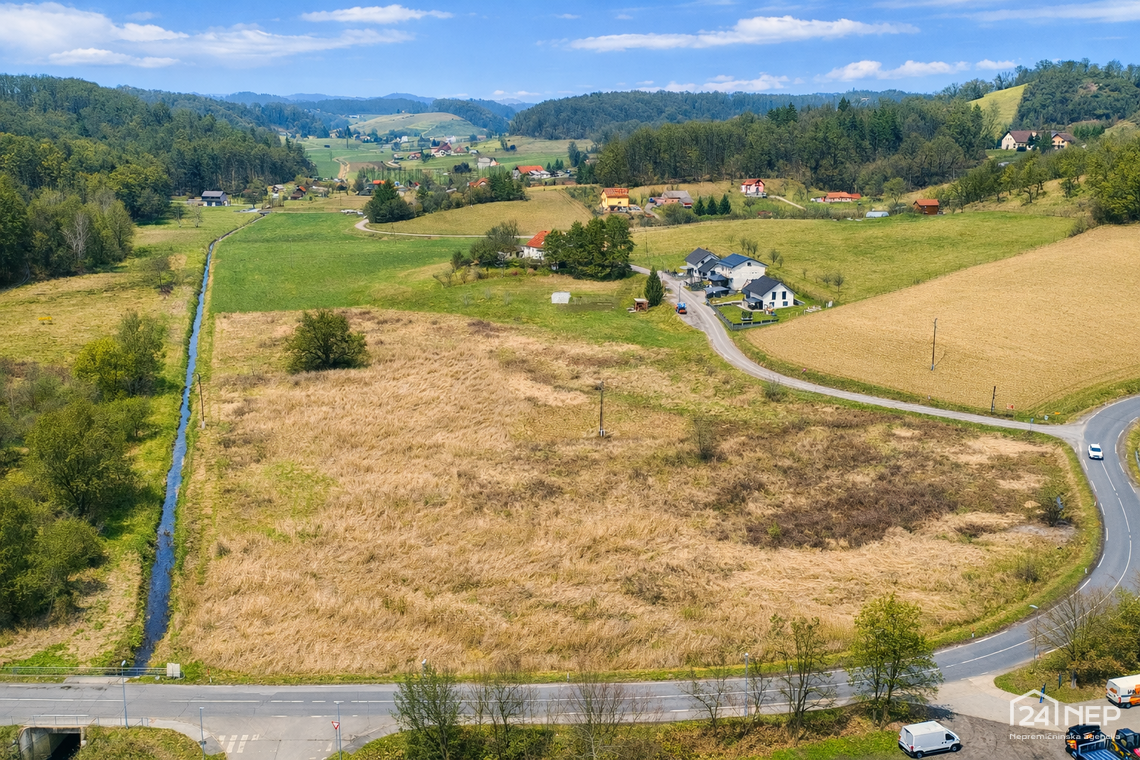 Lokacija: Podravska, Pesnica, Pesniški dvor