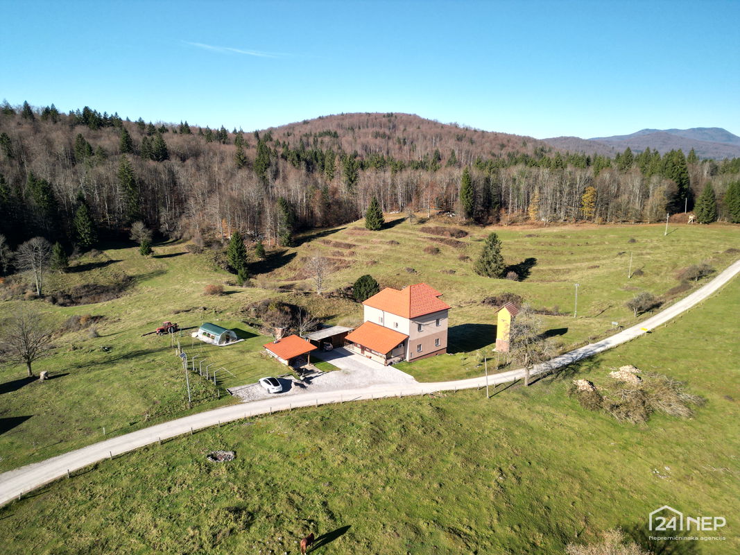 Lokacija: Jugovzhodna Slovenija, Kočevje, Podlesje