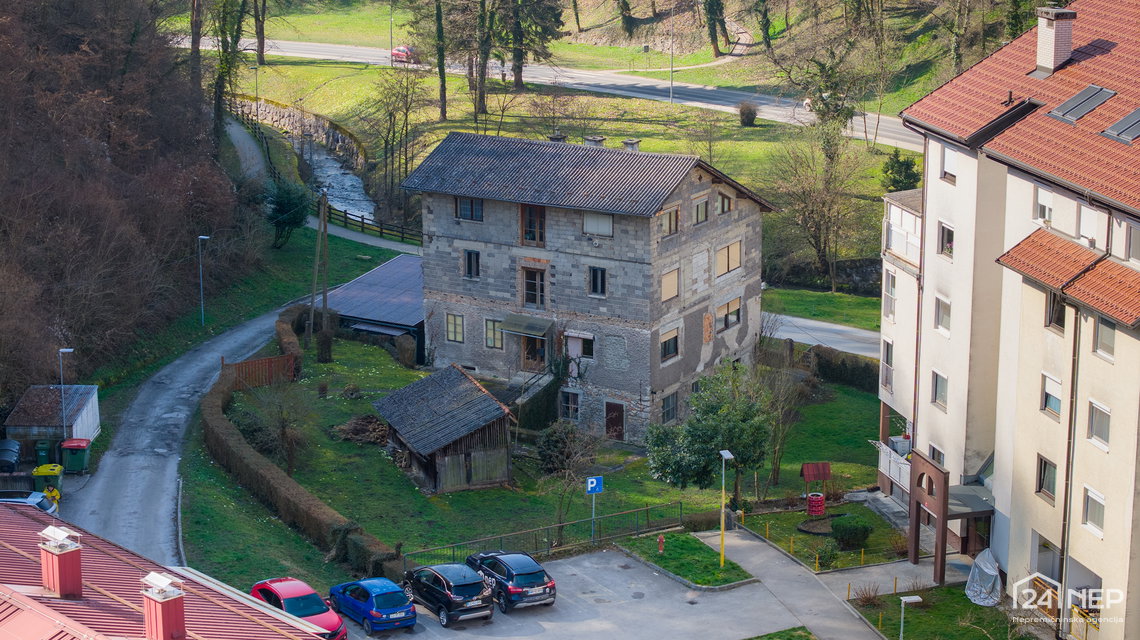 Lokacija: Zasavska, Hrastnik, Hrastnik