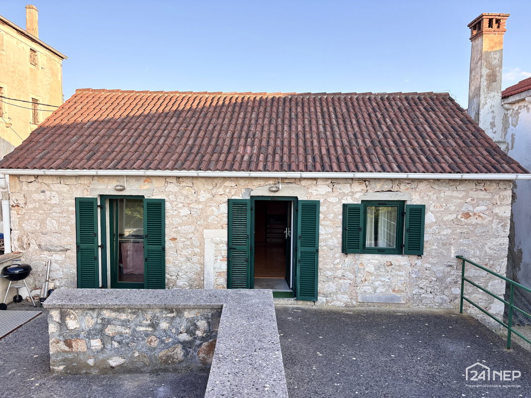 Lokacija: , Zadar-okolica, Olib