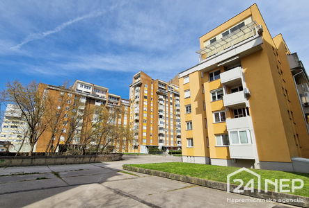 Lokacija: Ljubljana mesto, Bežigrad, Bratovševa ploščad