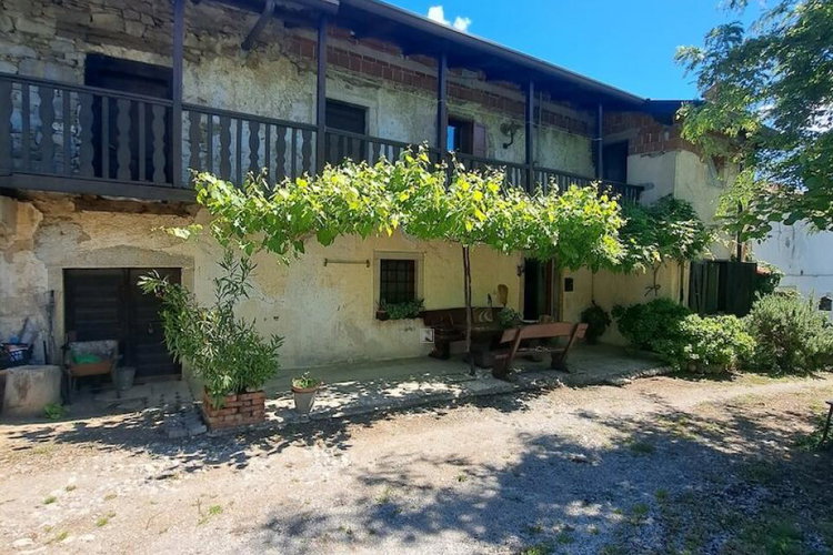 Lokacija: Obalno - kraška, Sežana, Sežana