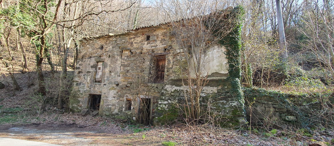 Lokacija: Obalno - kraška, Divača, Otošče