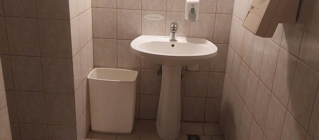 Lokacija: Obalno - kraška, Divača, Senožeče