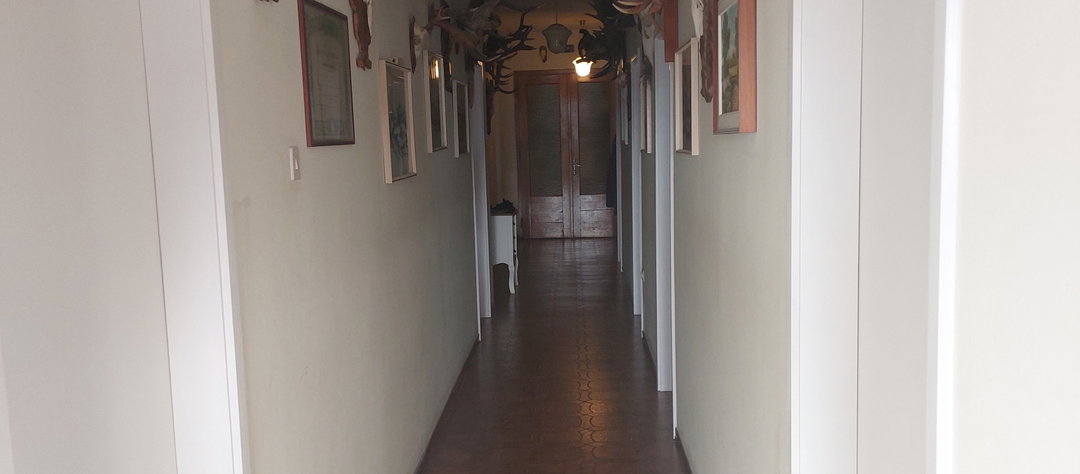 Lokacija: Obalno - kraška, Divača, Senožeče