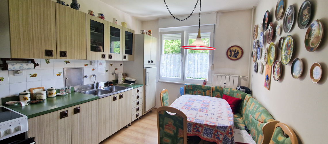 Lokacija: Obalno - kraška, Sežana, Sežana