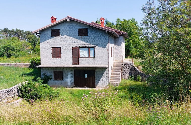 Lokacija: Obalno - kraška, Divača