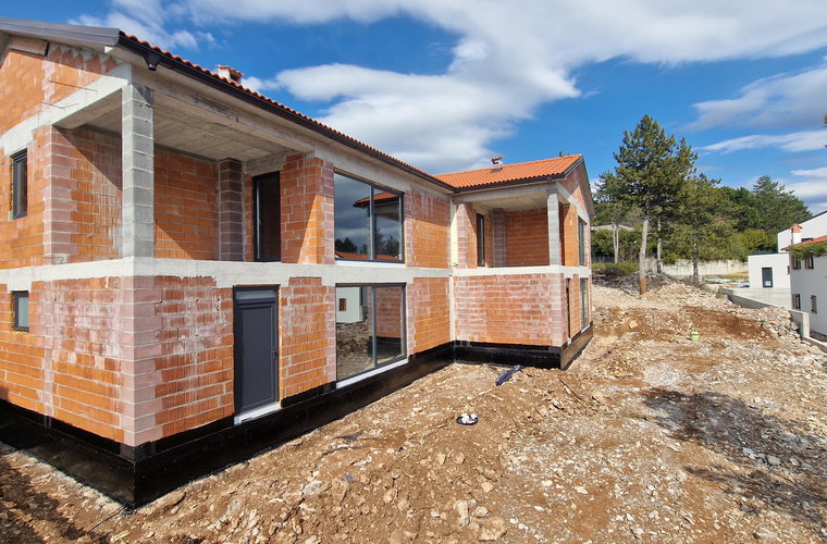 Lokacija: Obalno - kraška, Sežana, Lokev