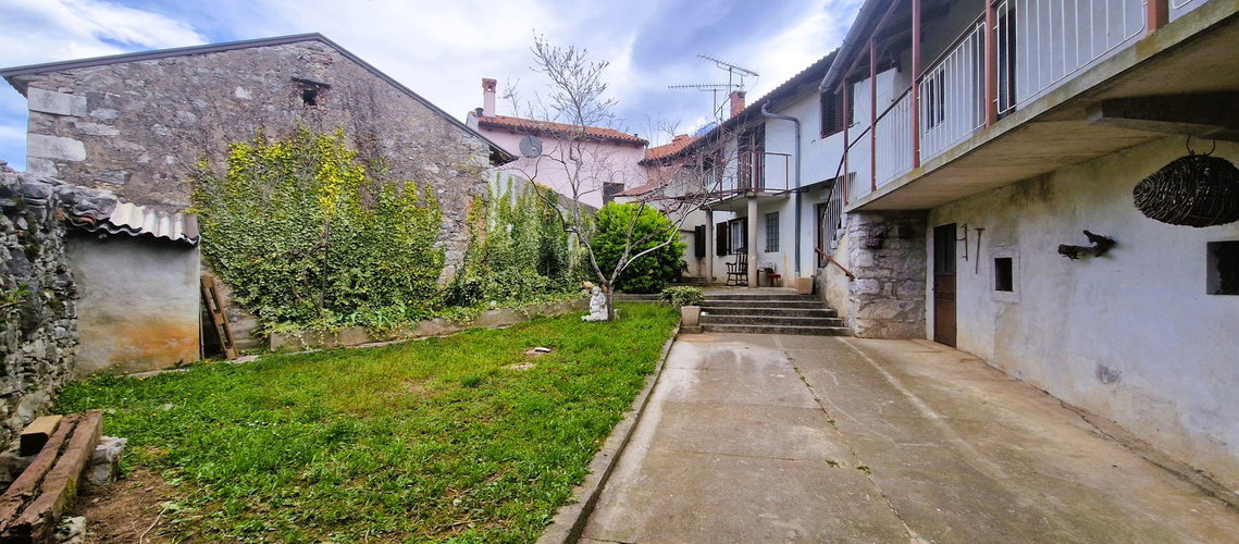 Nepremičnina: Prodaja, Hiša, Vrstna Lokacija: Obalno - kraška, Sežana, Dane pri Sežani