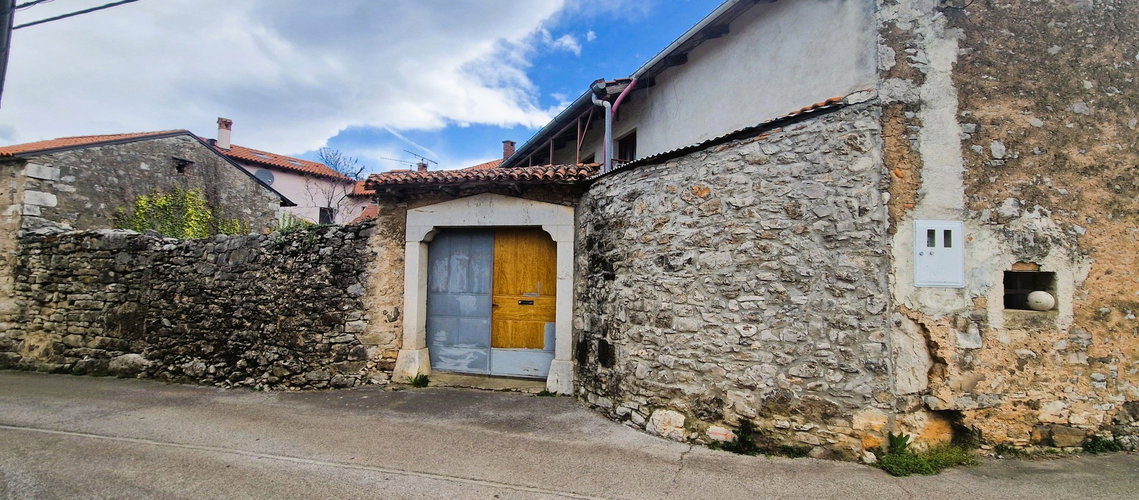 Nepremičnina: Prodaja, Hiša, Vrstna Lokacija: Obalno - kraška, Sežana, Dane pri Sežani
