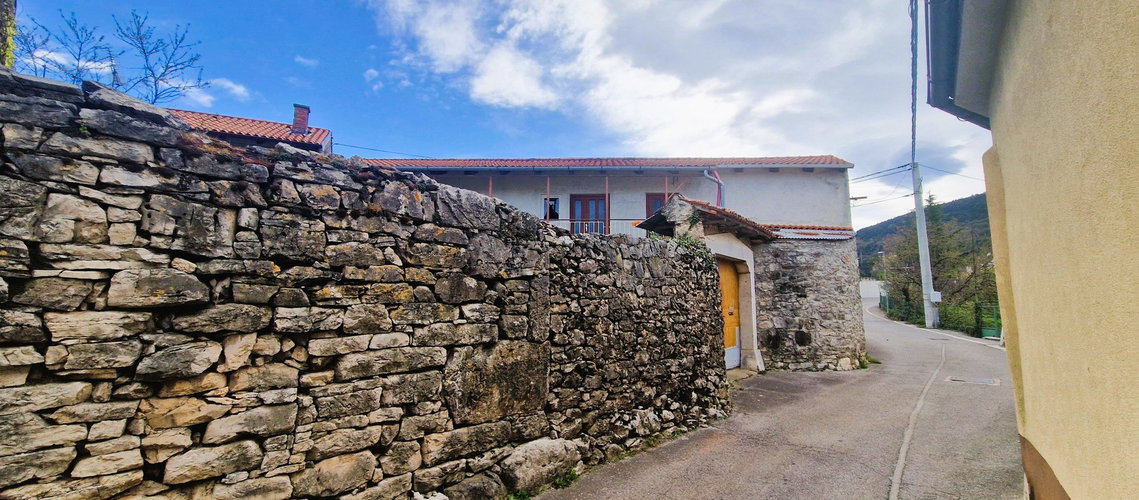 Nepremičnina: Prodaja, Hiša, Vrstna Lokacija: Obalno - kraška, Sežana, Dane pri Sežani