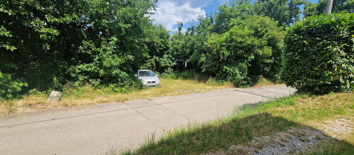Lokacija: Obalno - kraška, Sežana, Prelože pri Lokvi