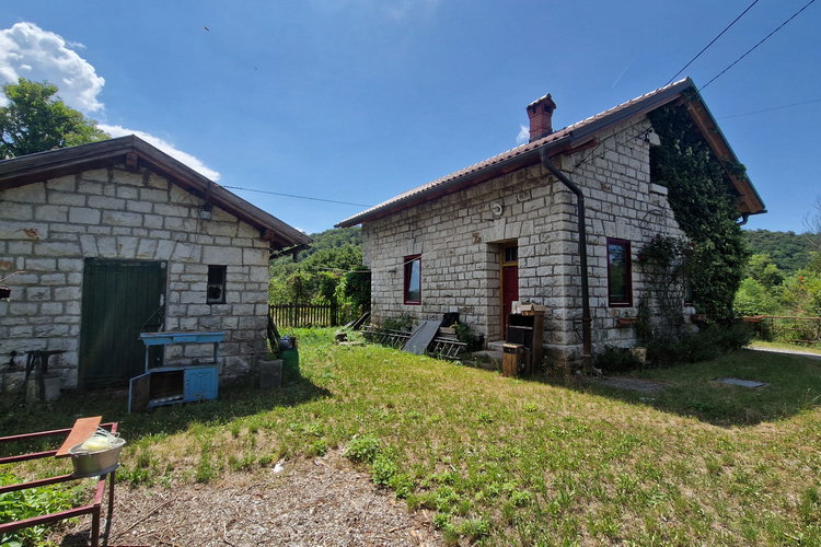 Lokacija: Obalno - kraška, Sežana, Dol pri Vogljah