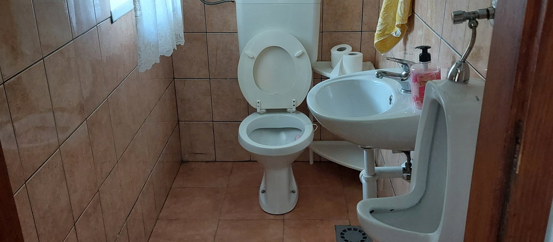 Lokacija: Obalno - kraška, Divača, Senožeče